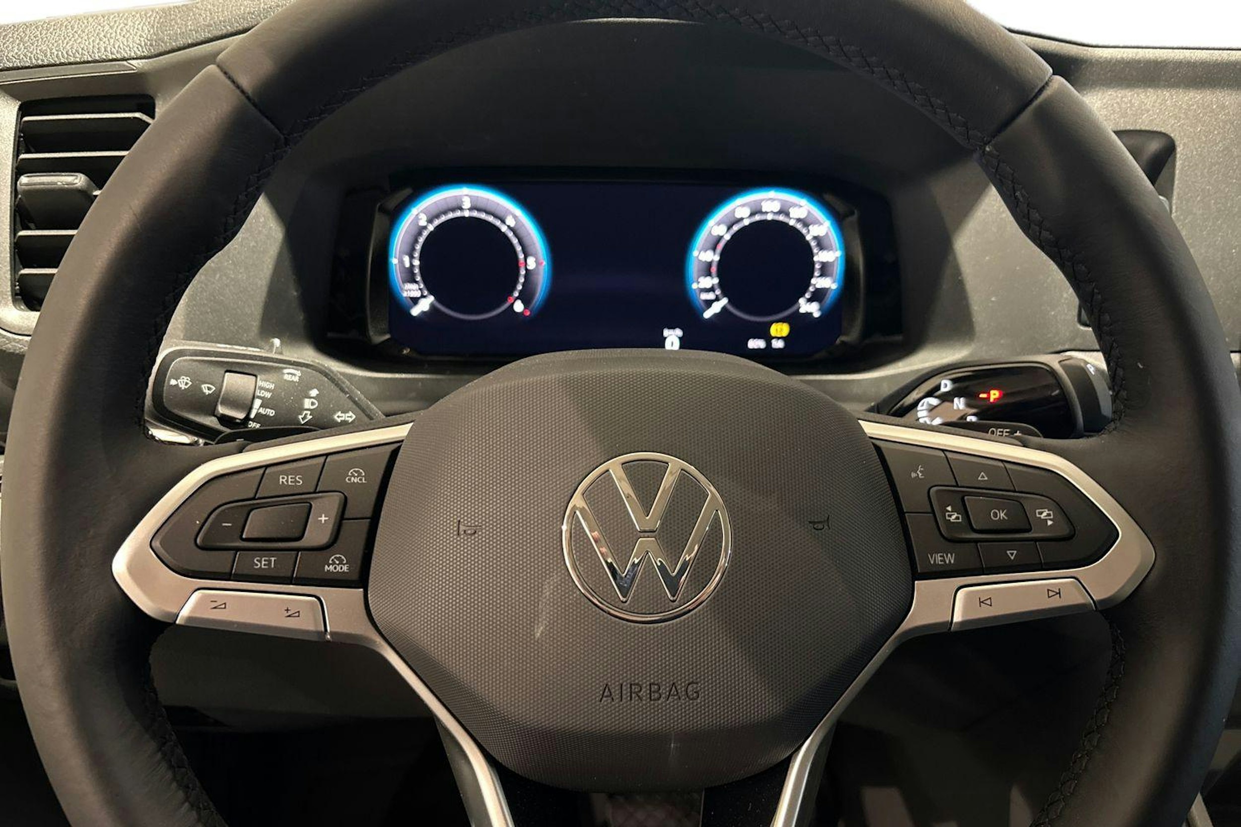 valkoinen Volkswagen Crafter 2026 kuva 9.