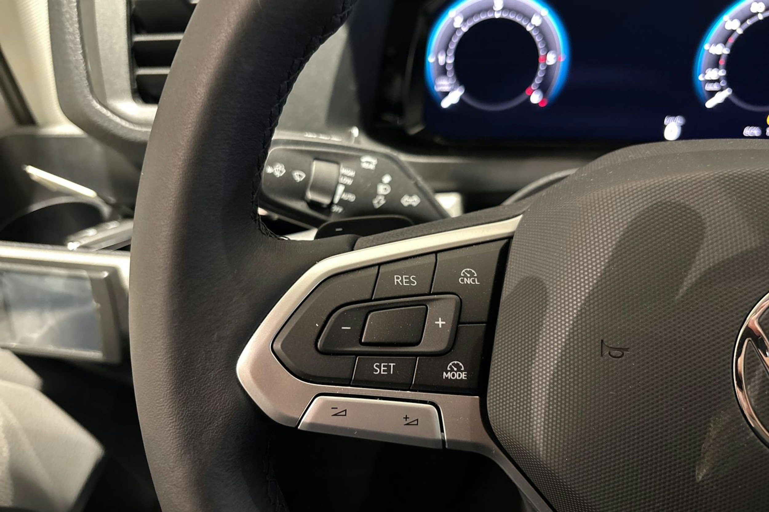 valkoinen Volkswagen Crafter 2026 kuva 16.