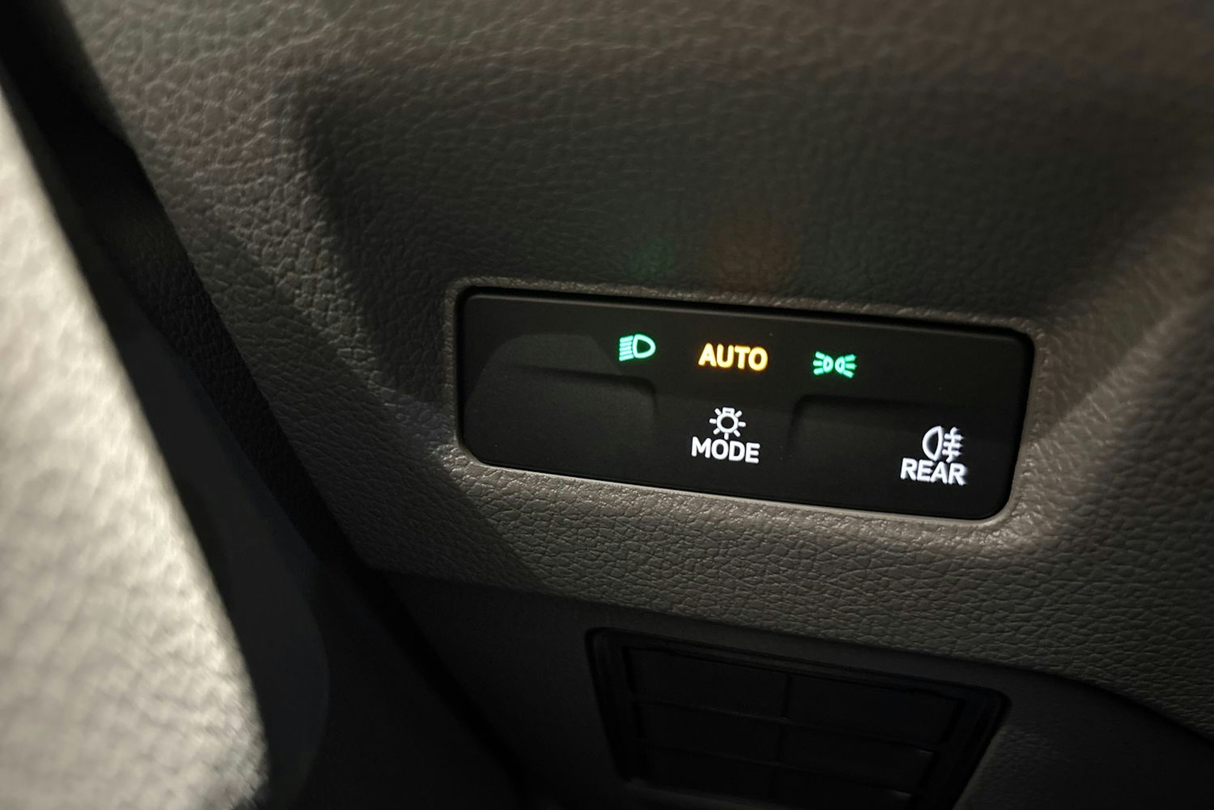 valkoinen Volkswagen Crafter 2026 kuva 19.