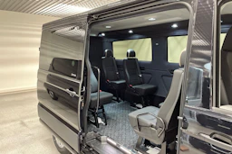 musta Volkswagen Crafter 2025 kuva 13.