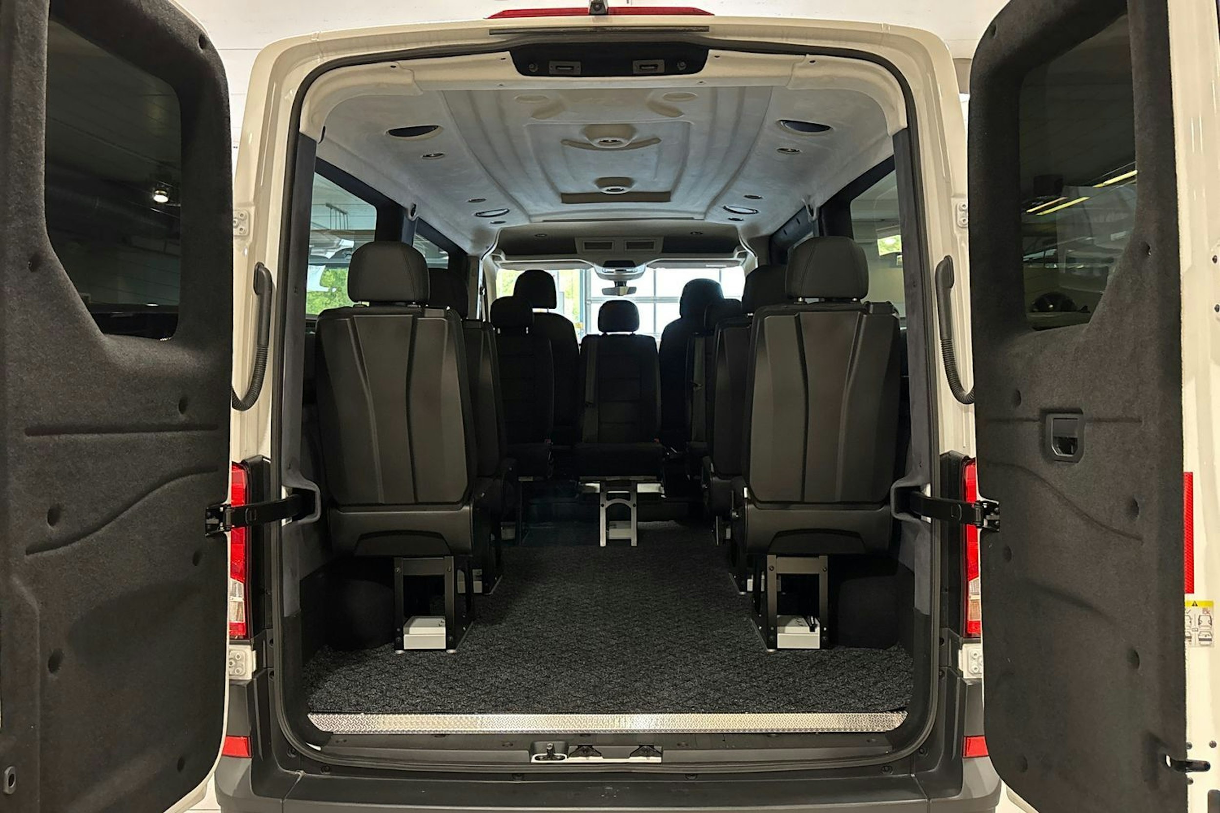valkoinen Volkswagen Crafter 2025 kuva 6.