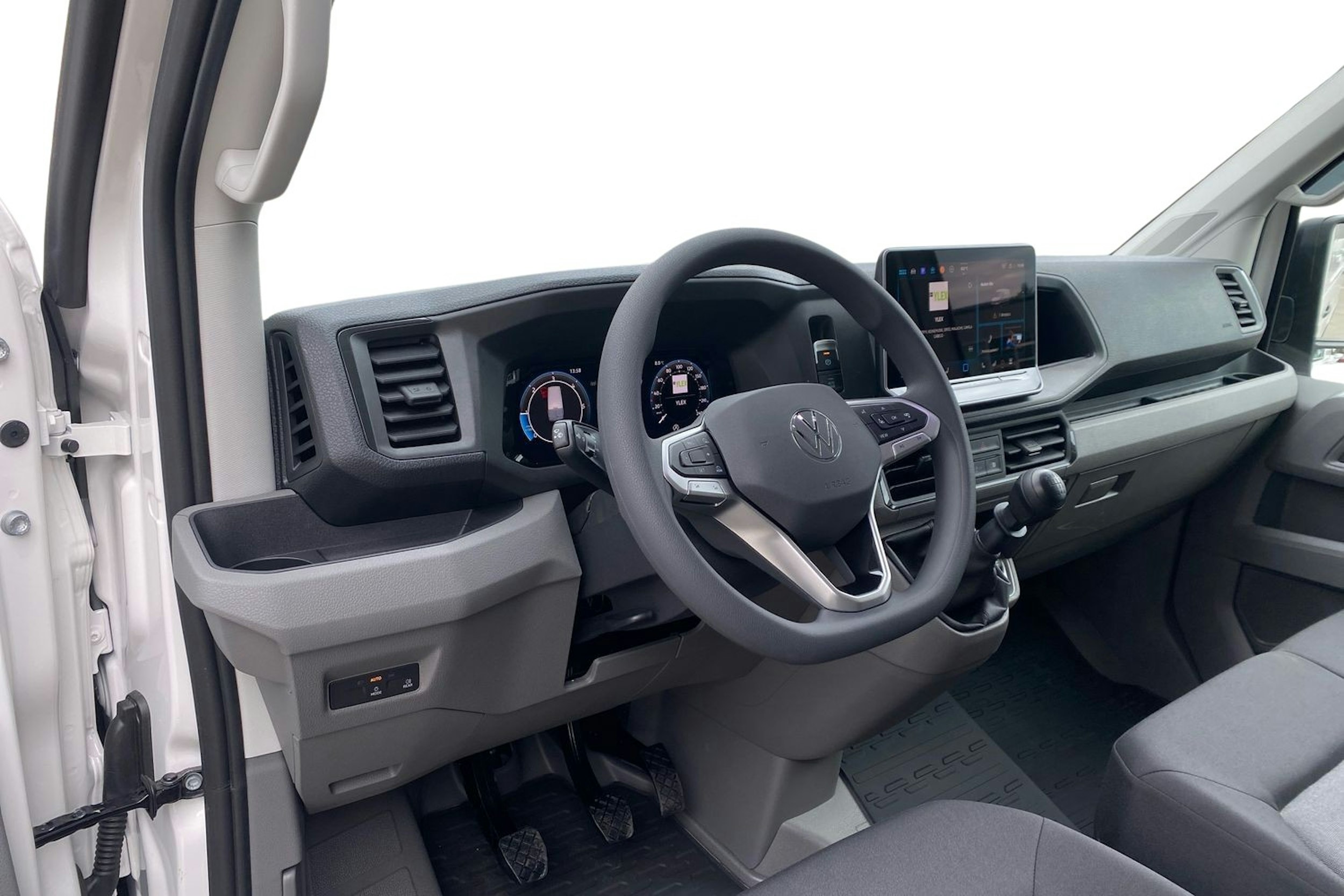 valkoinen Volkswagen Crafter 2025 kuva 8.