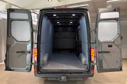 met. harmaa Volkswagen Crafter 2025 kuva 30.
