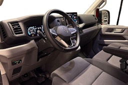 Punainen Volkswagen Crafter 2025 kuva 7.
