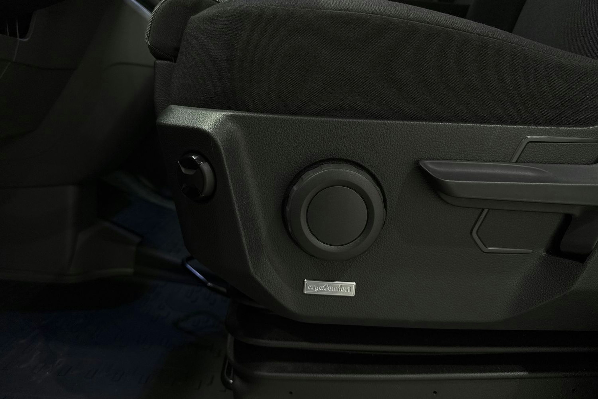 Punainen Volkswagen Crafter 2025 kuva 23.