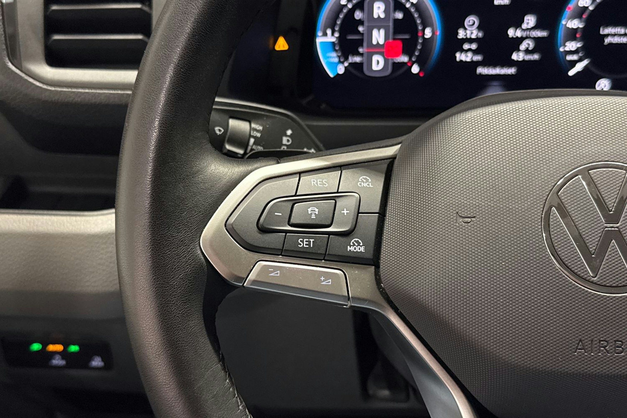 Punainen Volkswagen Crafter 2025 kuva 26.