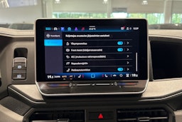 Punainen Volkswagen Crafter 2025 kuva 33.