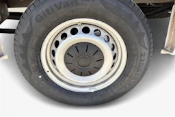 valkoinen Volkswagen Crafter 2026 kuva 12.