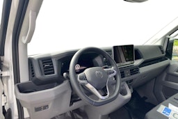 valkoinen Volkswagen Crafter 2025 kuva 8.