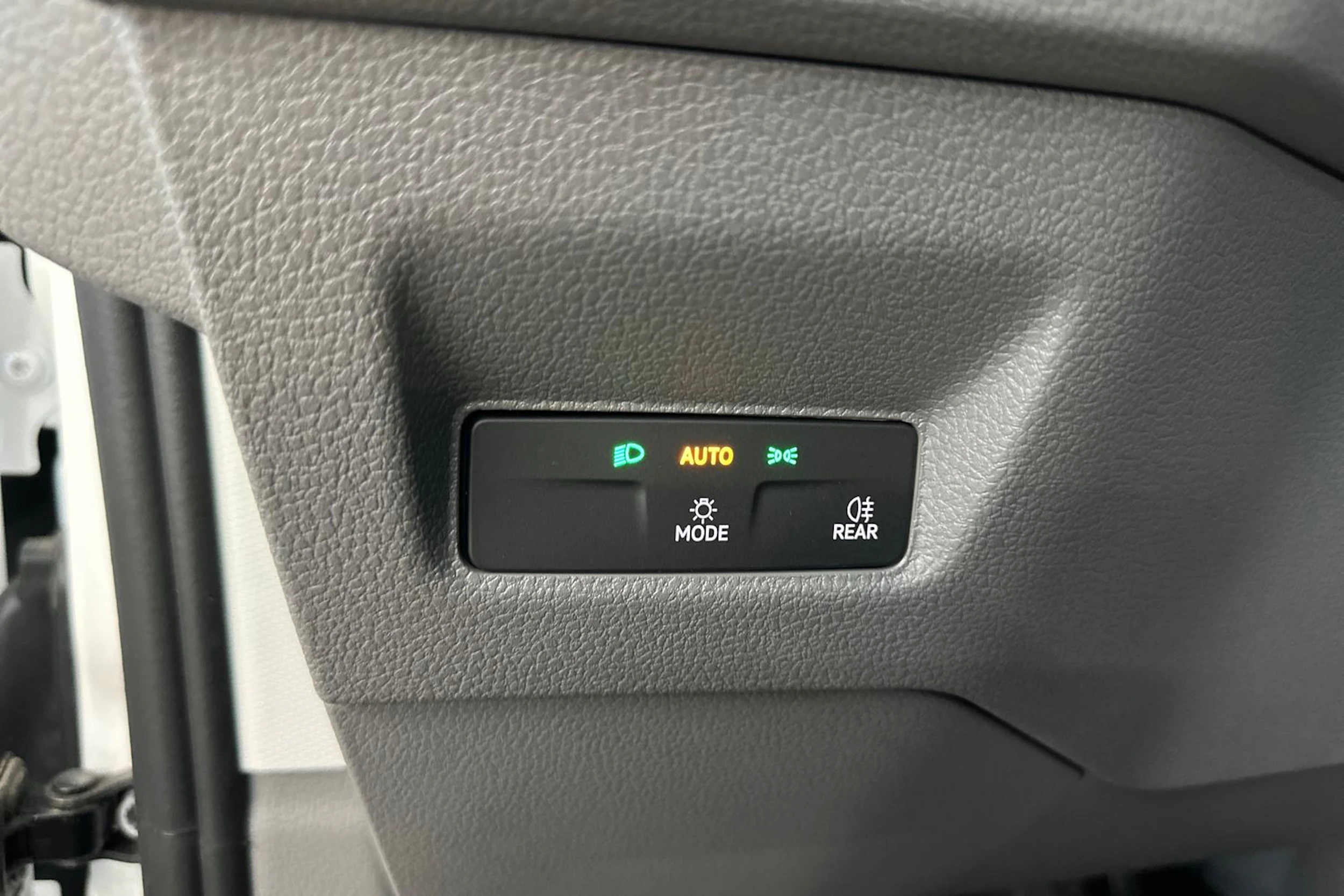 Valkoinen Volkswagen Crafter 2025 kuva 10.