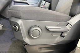 Valkoinen Volkswagen Crafter 2025 kuva 13.