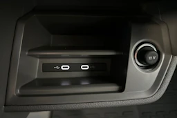 Valkoinen Volkswagen Crafter 2025 kuva 21.