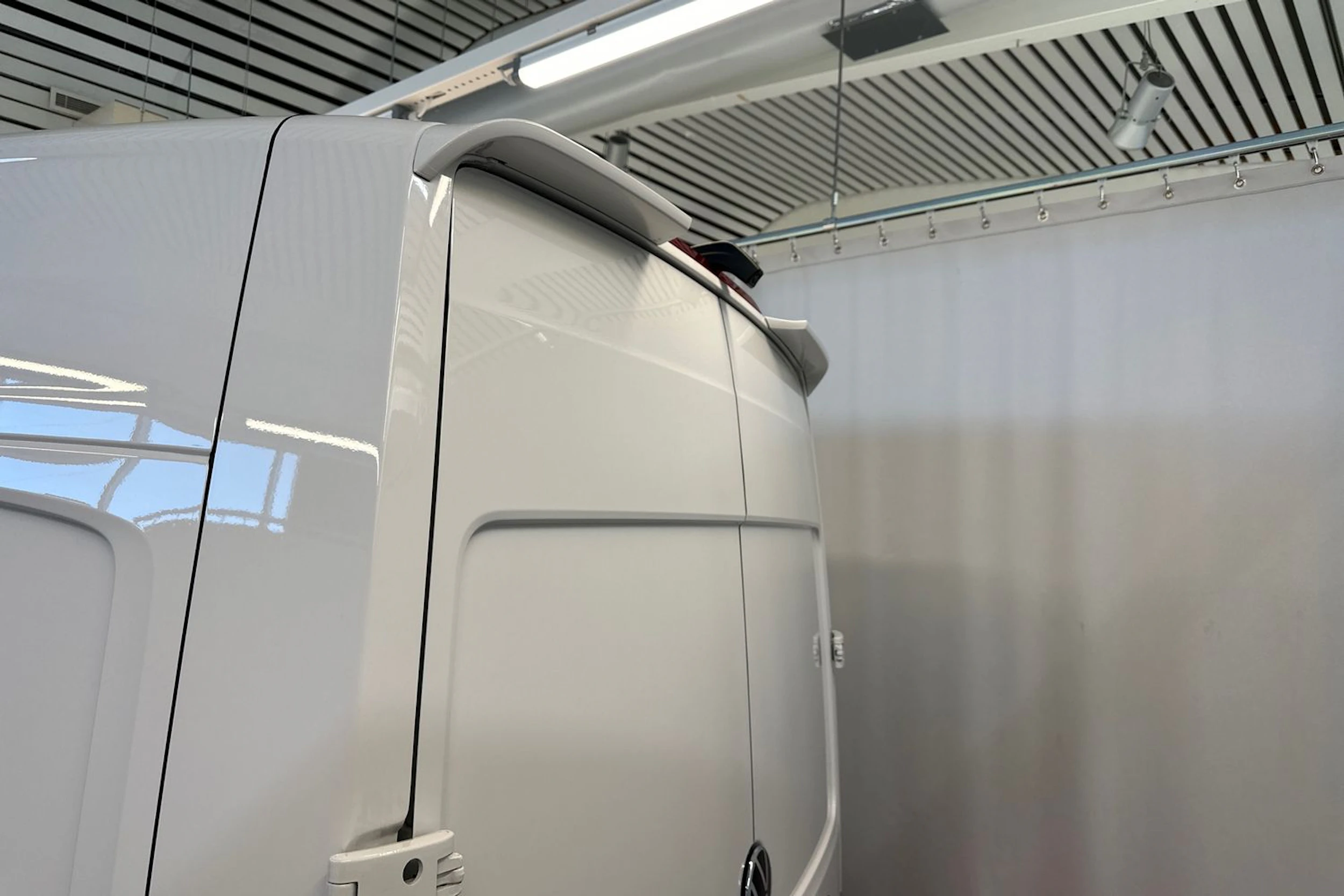 Valkoinen Volkswagen Crafter 2025 kuva 27.