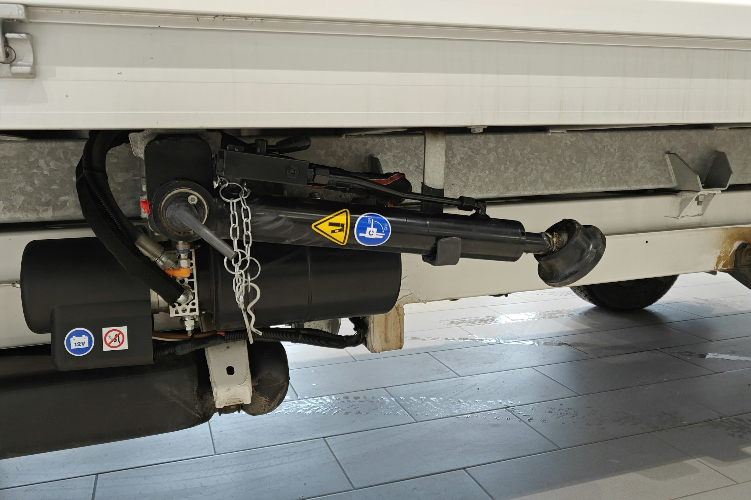 valkoinen Volkswagen Crafter 2025 kuva 14.