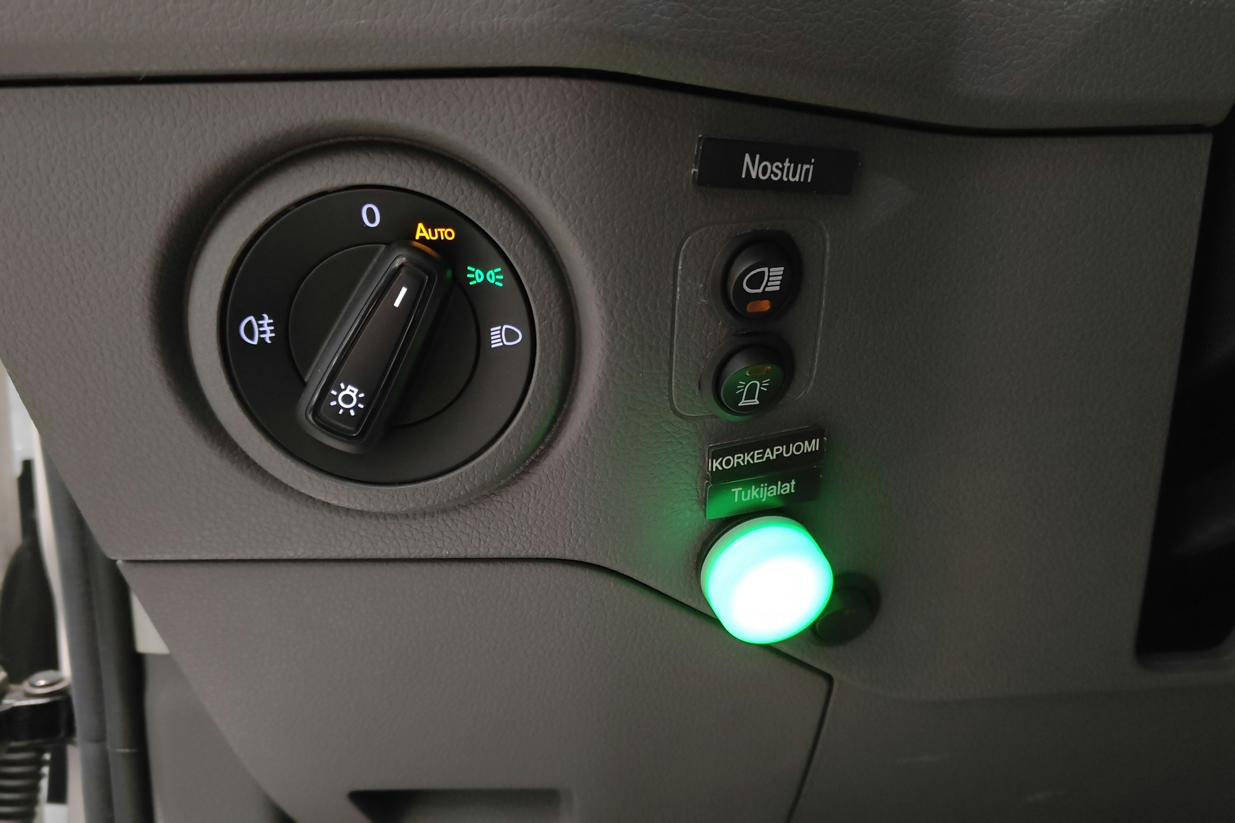 valkoinen Volkswagen Crafter 2025 kuva 19.