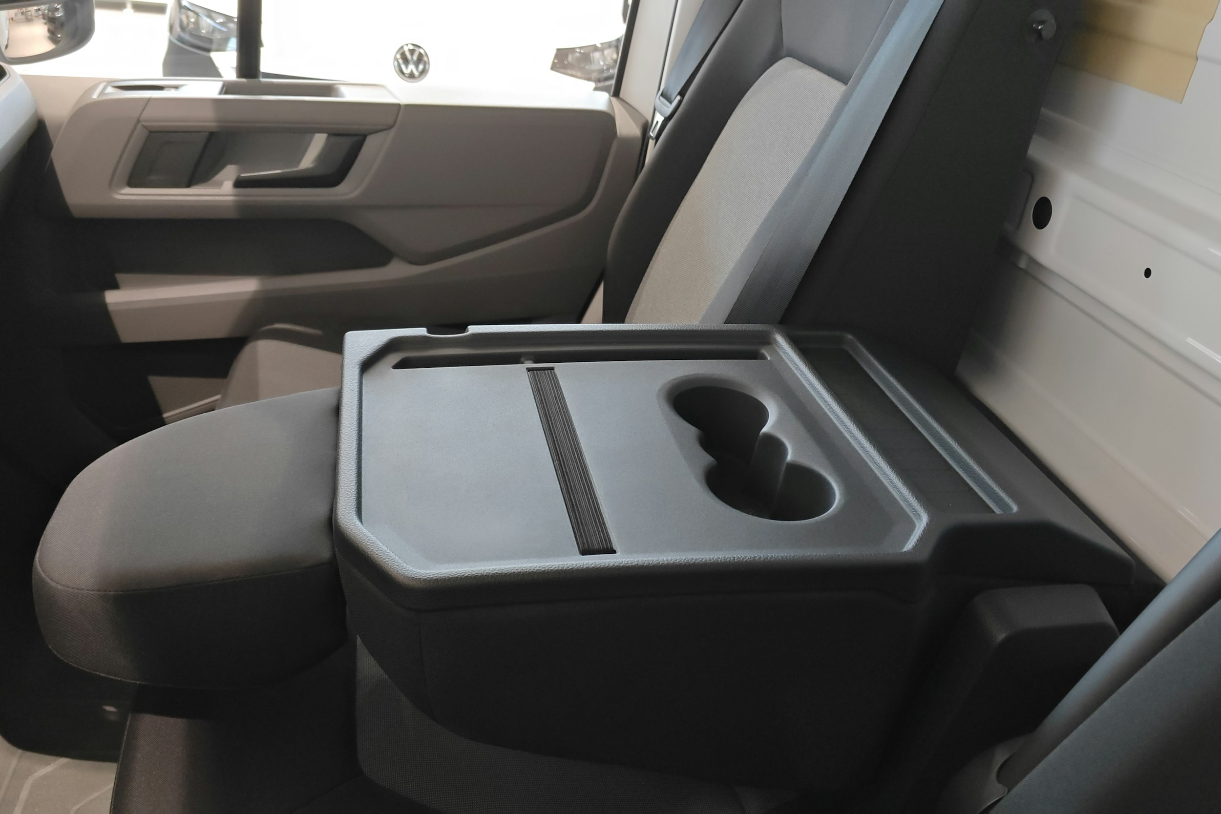 valkoinen Volkswagen Crafter 2025 kuva 24.