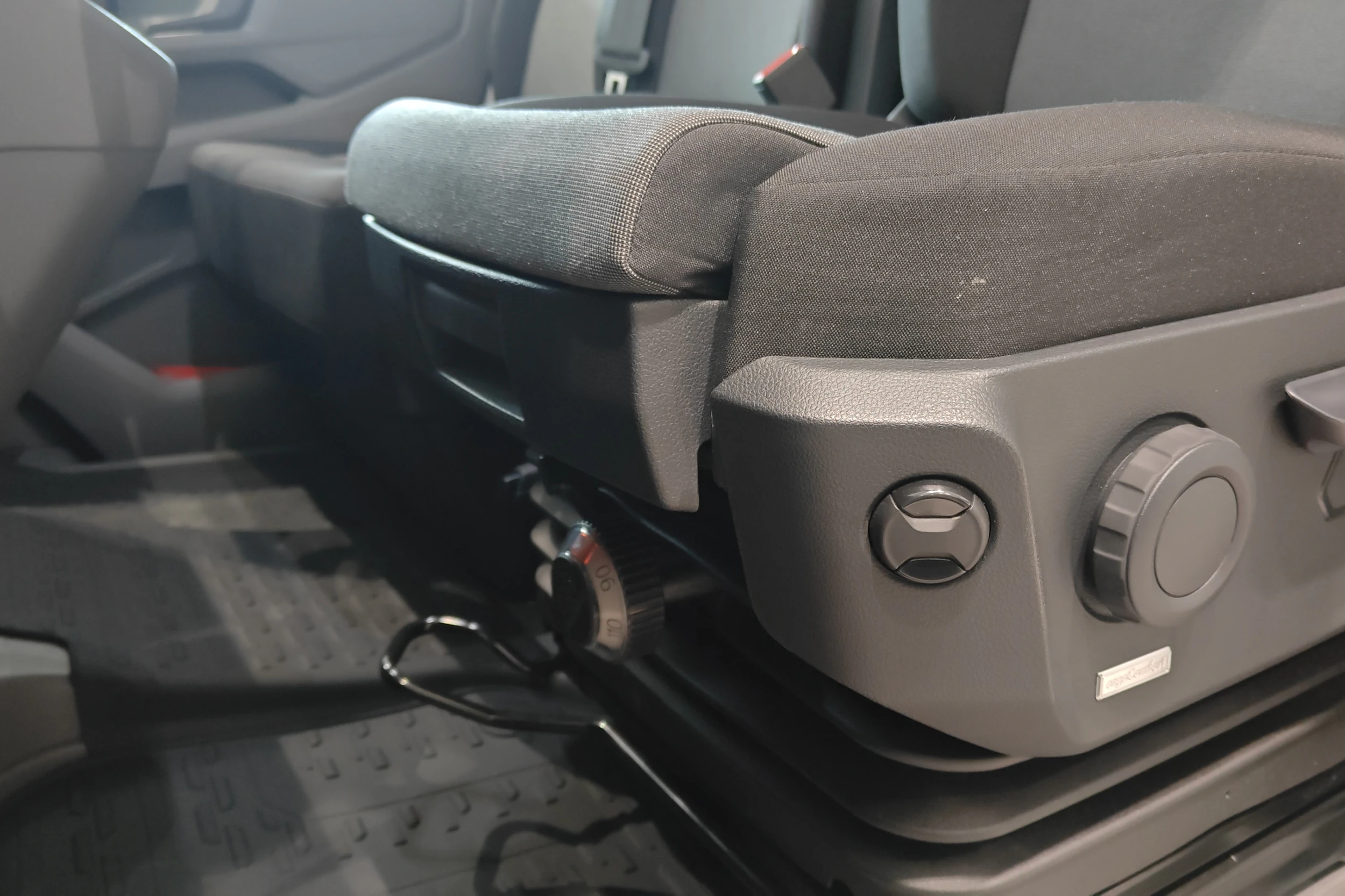 valkoinen Volkswagen Crafter 2025 kuva 17.