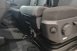 valkoinen Volkswagen Crafter 2025 kuva 17.