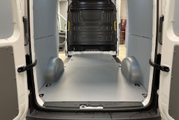 valkoinen Volkswagen Crafter 2025 kuva 12.