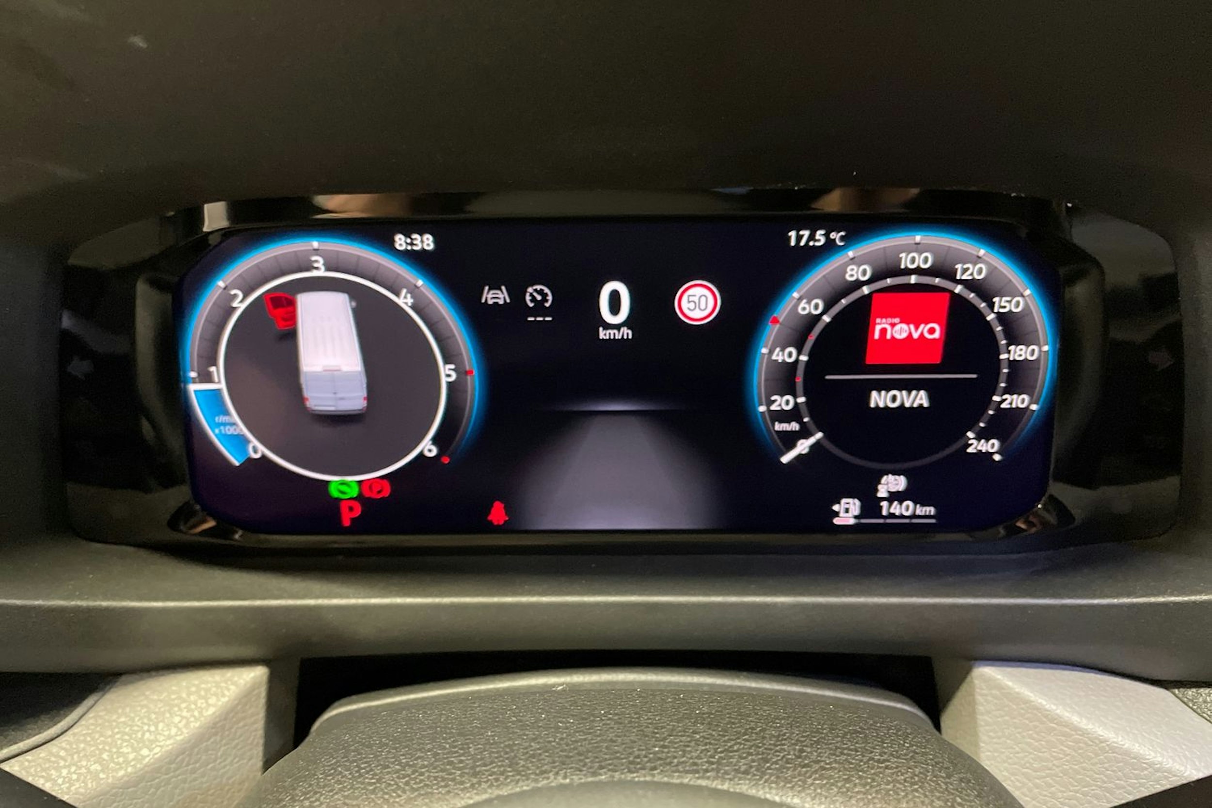 valkoinen Volkswagen Crafter 2025 kuva 14.