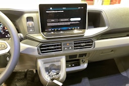 valkoinen Volkswagen Crafter 2025 kuva 15.