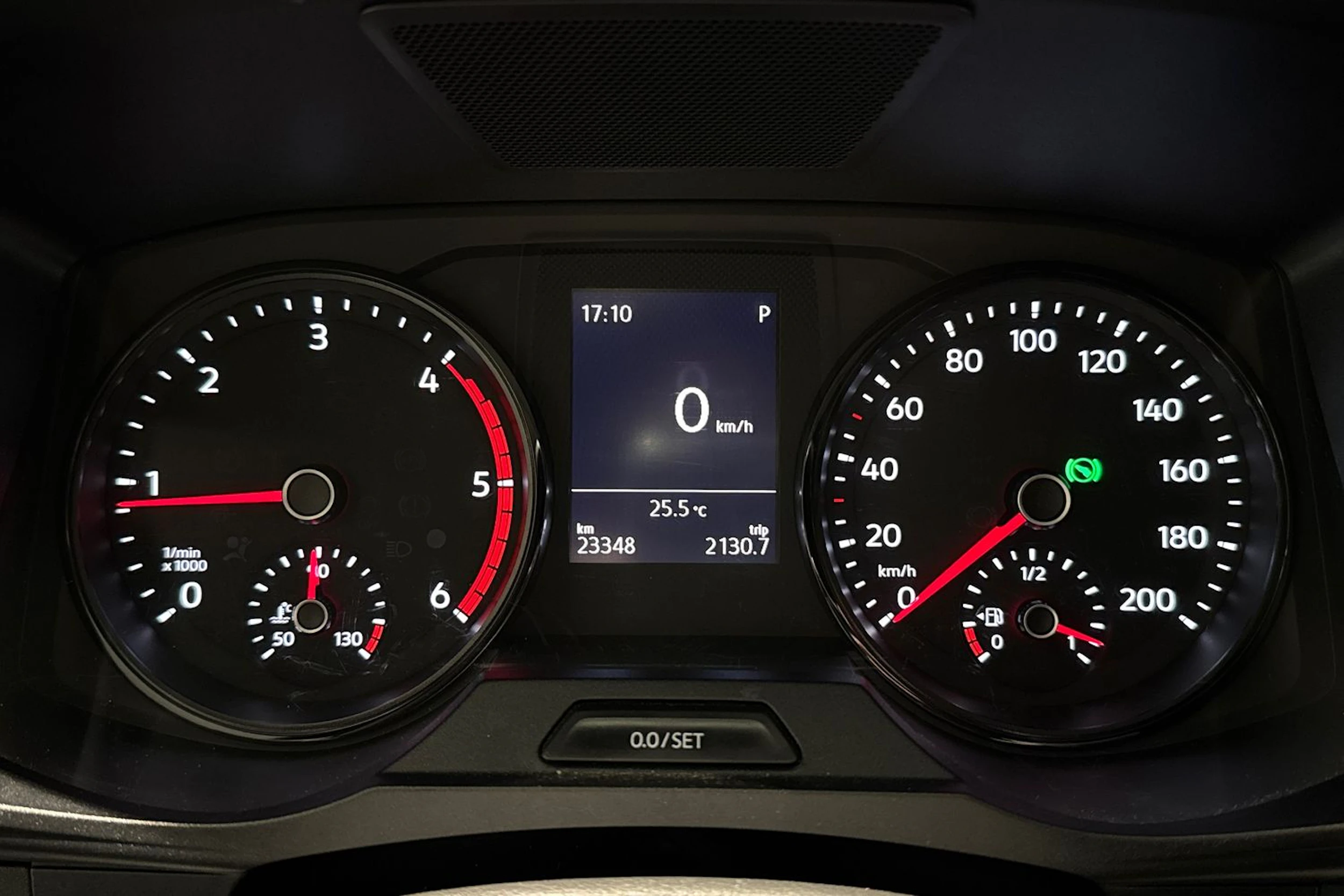 met. musta Volkswagen Crafter 2025 kuva 20.