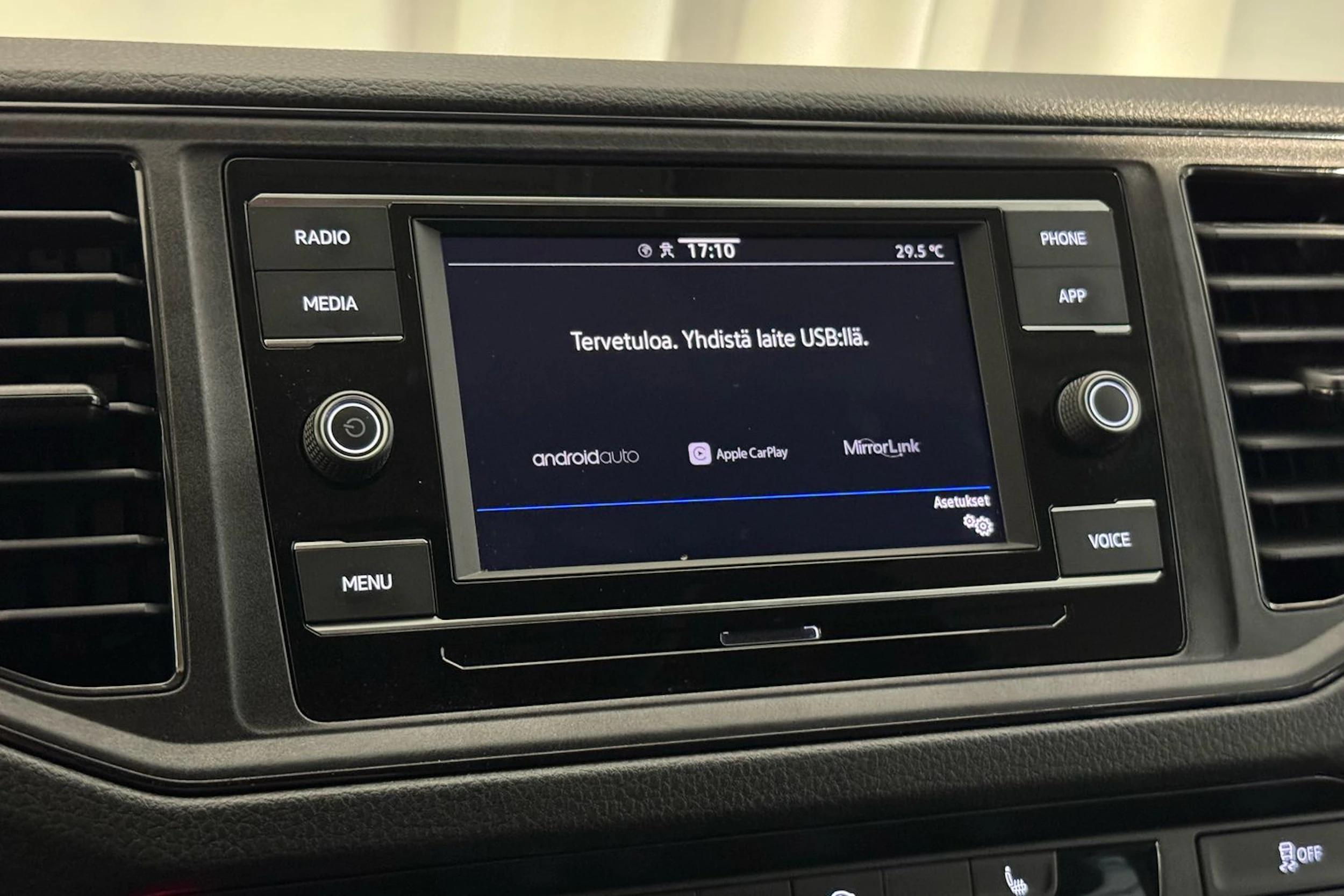 met. musta Volkswagen Crafter 2025 kuva 23.
