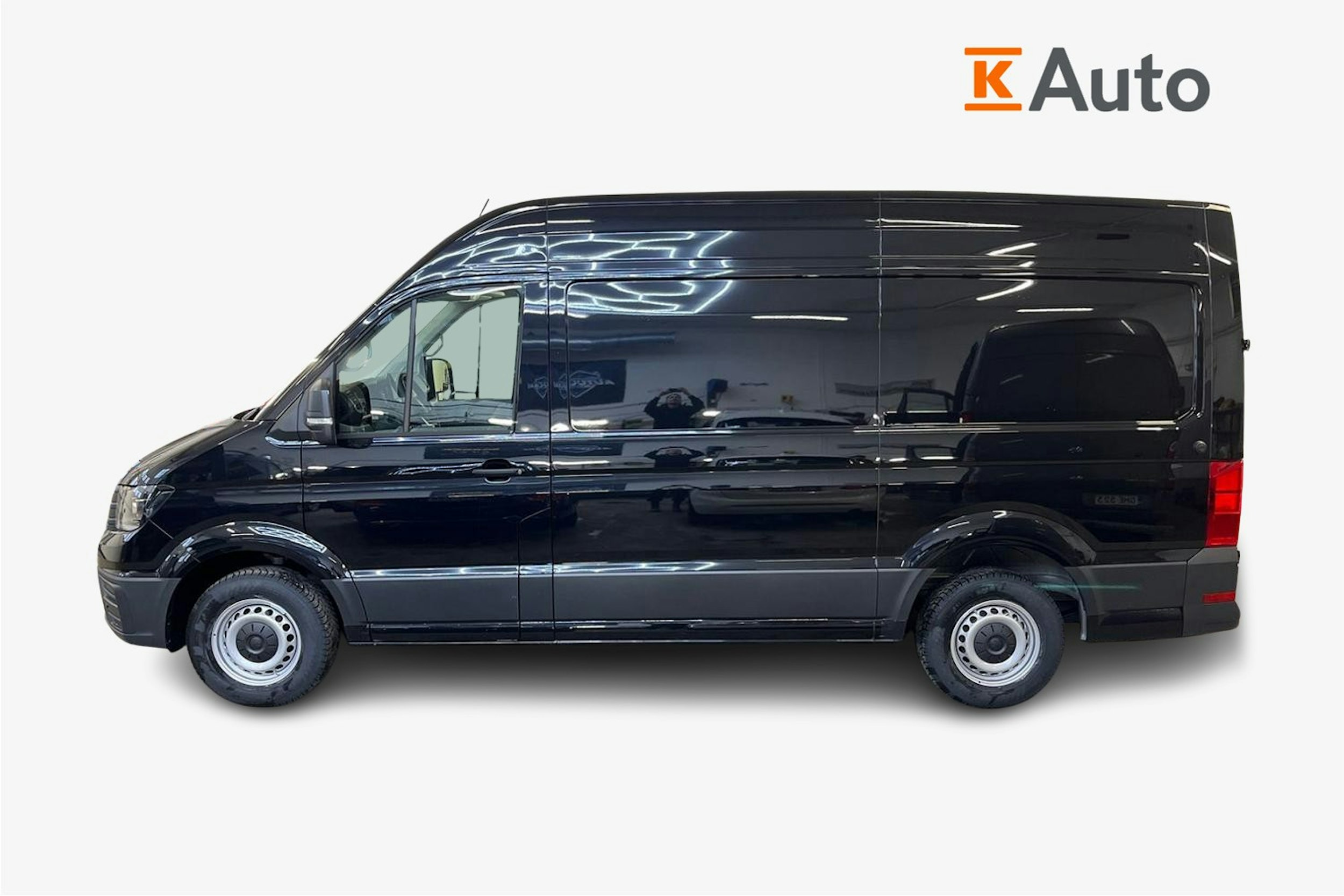 musta Volkswagen Crafter 2025 kuva 7.
