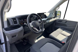 Valkoinen Volkswagen CRAFTER 2025 kuva 8.