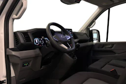 valkoinen Volkswagen Crafter 2025 kuva 6.