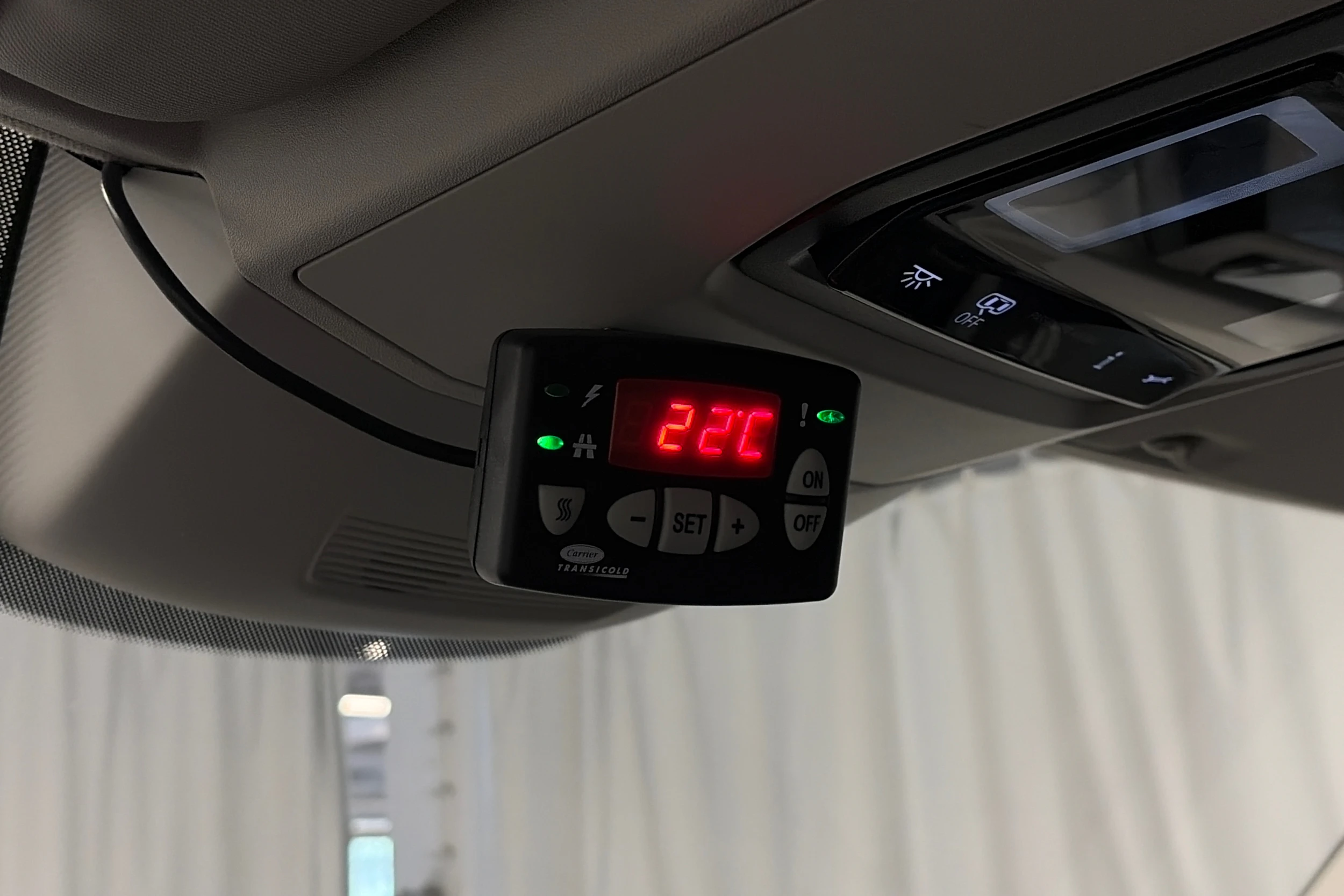 valkoinen Volkswagen Crafter 2025 kuva 17.
