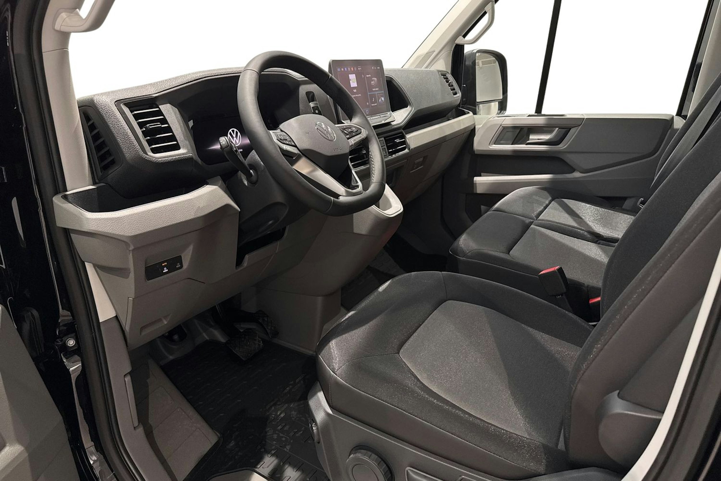 met. musta Volkswagen Crafter 2025 kuva 8.