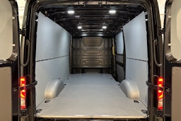 met. musta Volkswagen Crafter 2025 kuva 12.