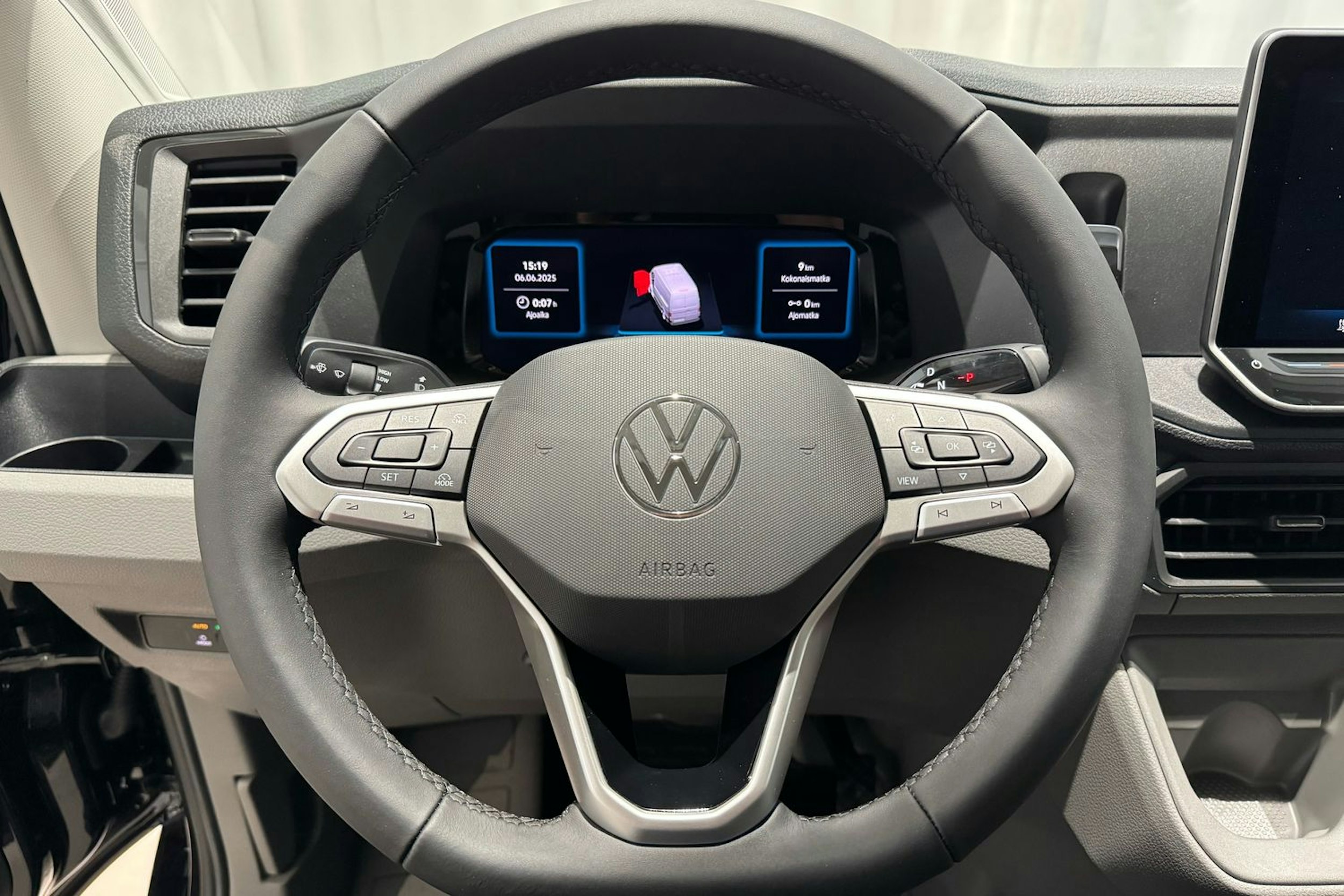 met. musta Volkswagen Crafter 2025 kuva 14.