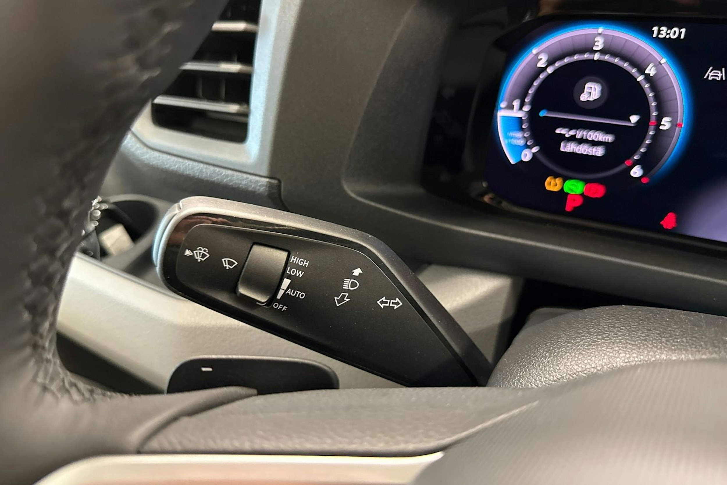 met. musta Volkswagen Crafter 2025 kuva 17.