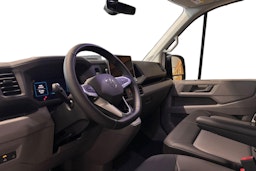 Valkoinen Volkswagen Crafter 2025 kuva 8.