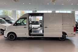 valkoinen Volkswagen Crafter 2025 kuva 13.