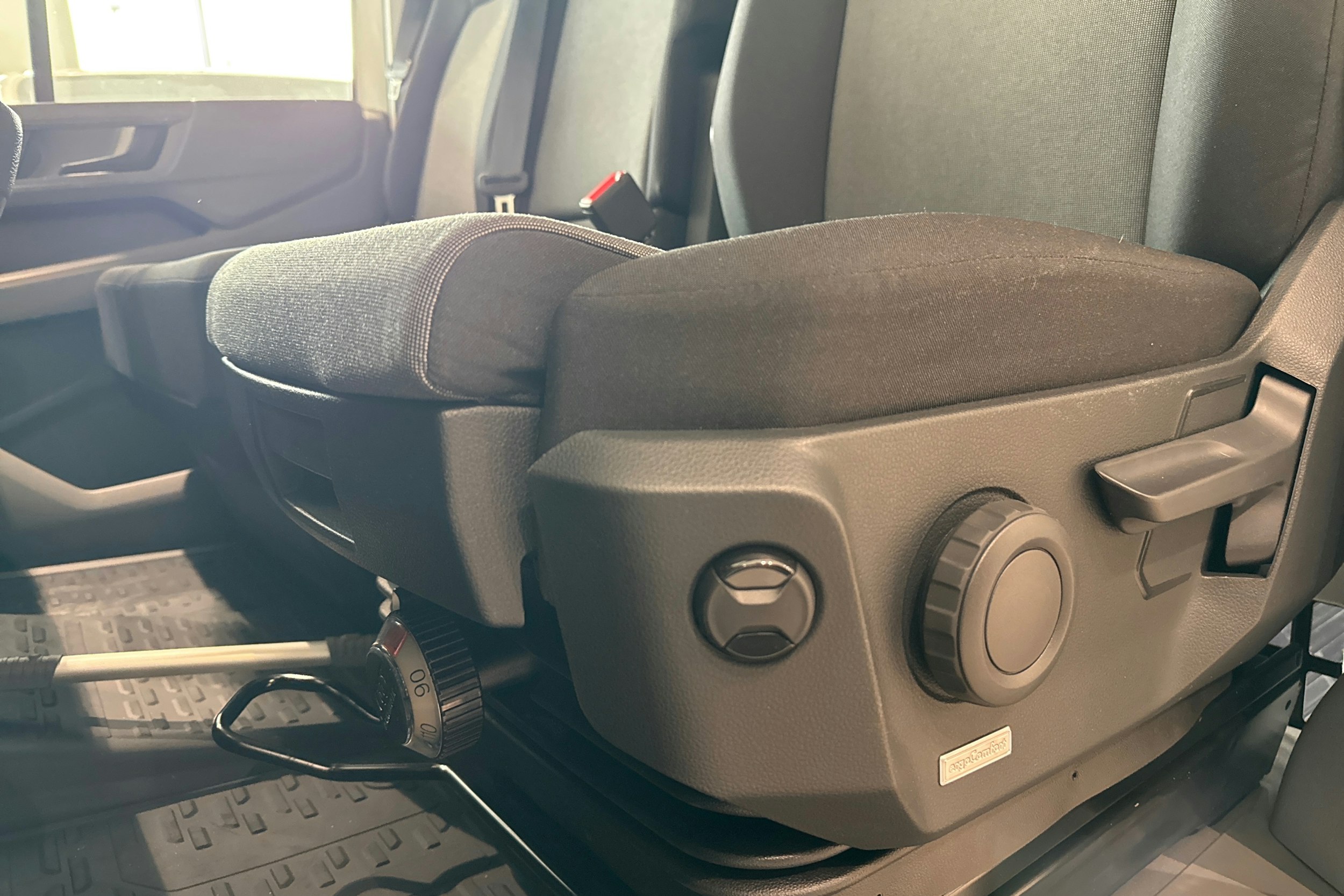 valkoinen Volkswagen Crafter 2025 kuva 14.