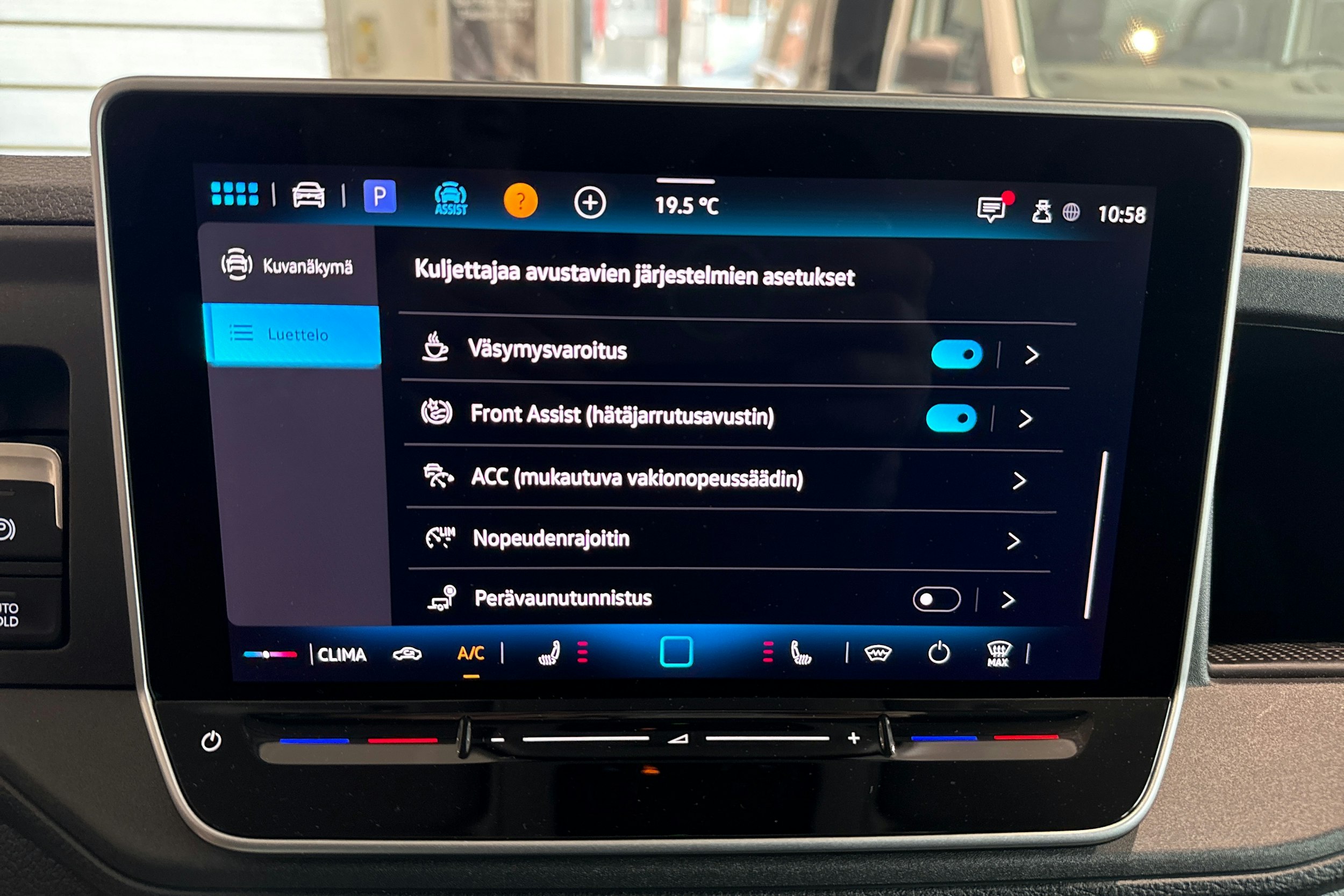 valkoinen Volkswagen Crafter 2025 kuva 22.