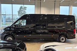 musta Volkswagen Crafter 2025 kuva 7.