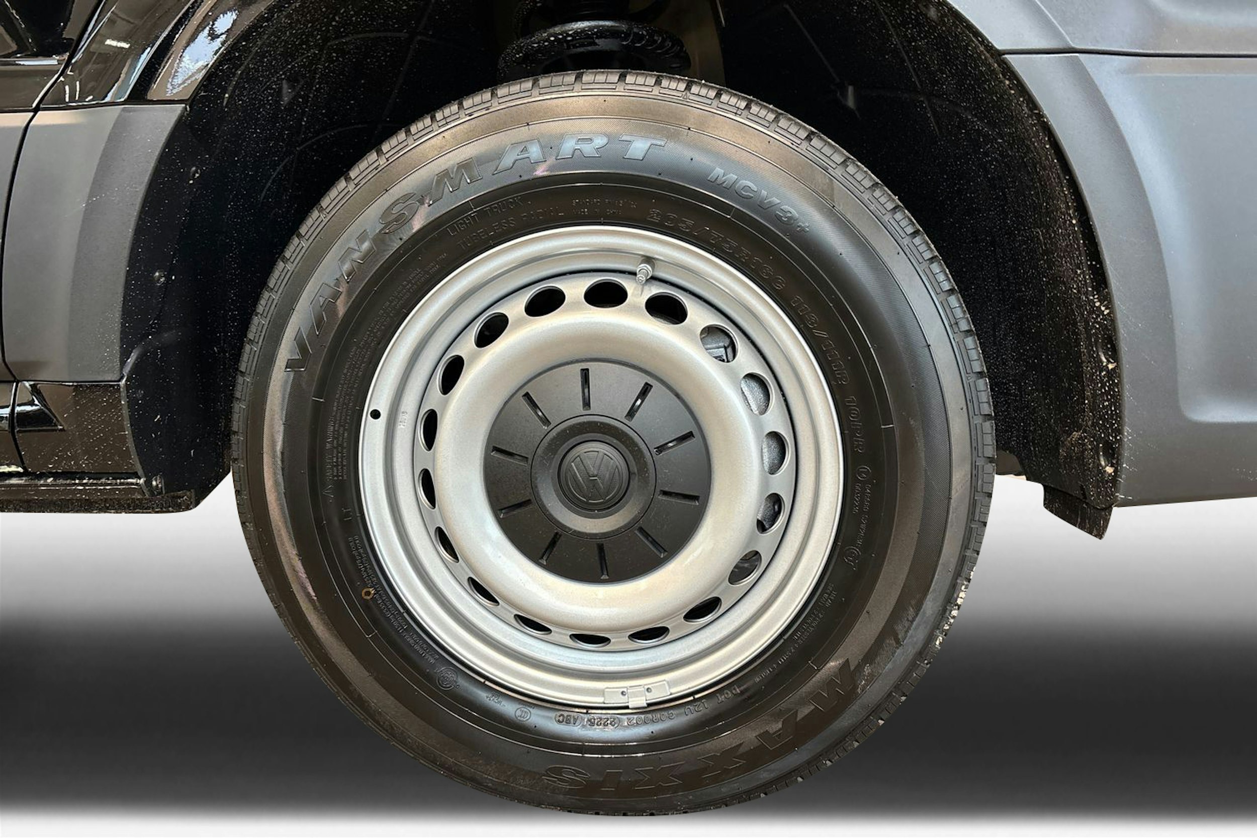 musta Volkswagen Crafter 2025 kuva 12.