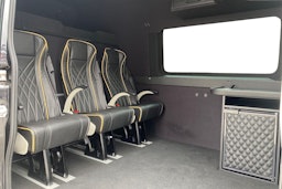 musta Volkswagen Crafter 2025 kuva 10.