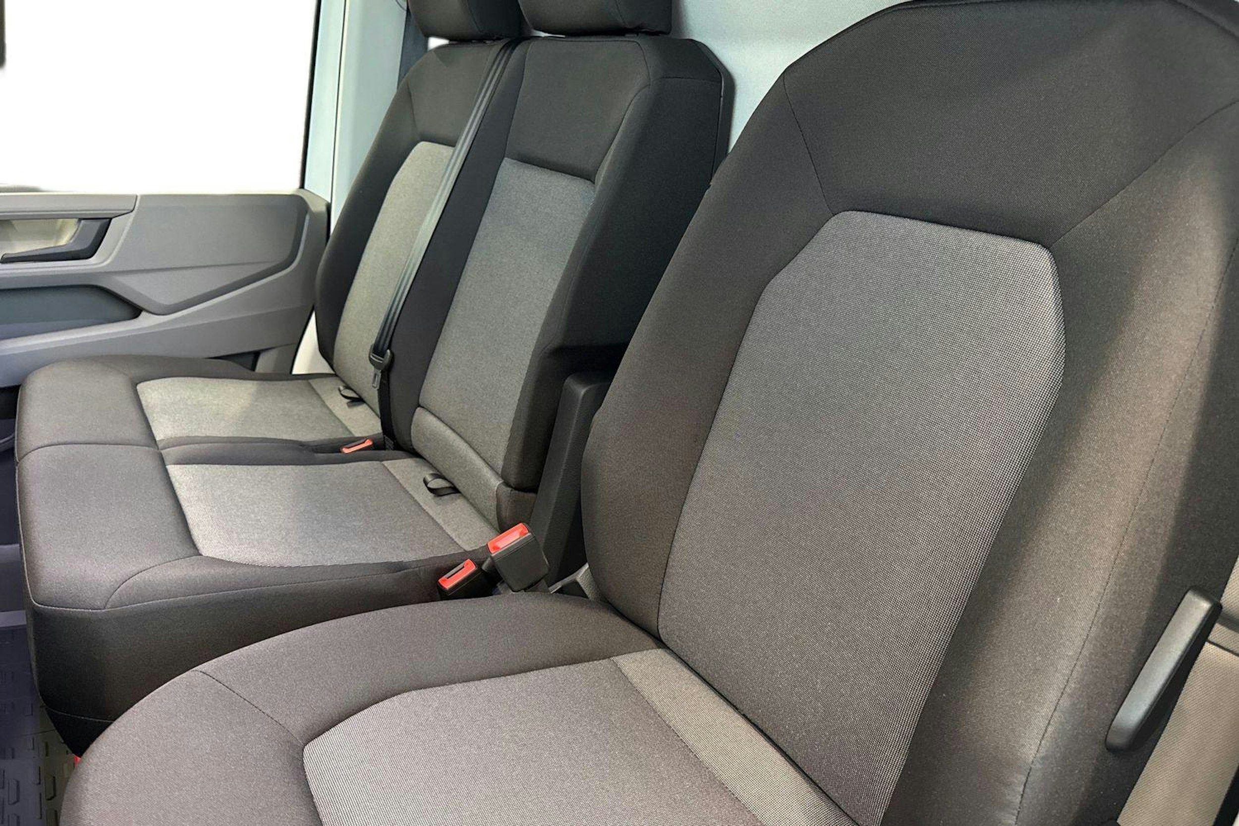 valkoinen Volkswagen Crafter 2025 kuva 10.