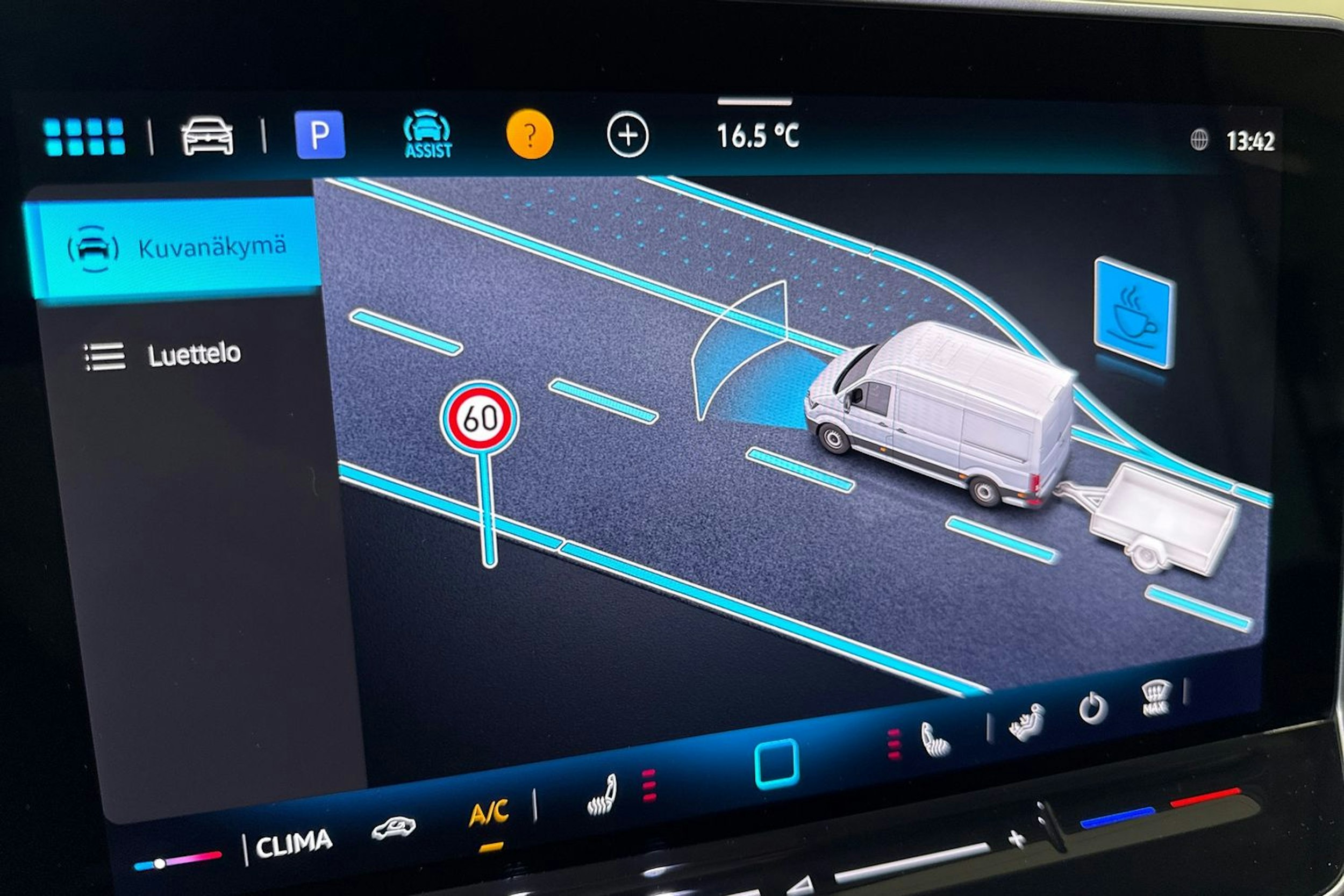 valkoinen Volkswagen Crafter 2025 kuva 18.