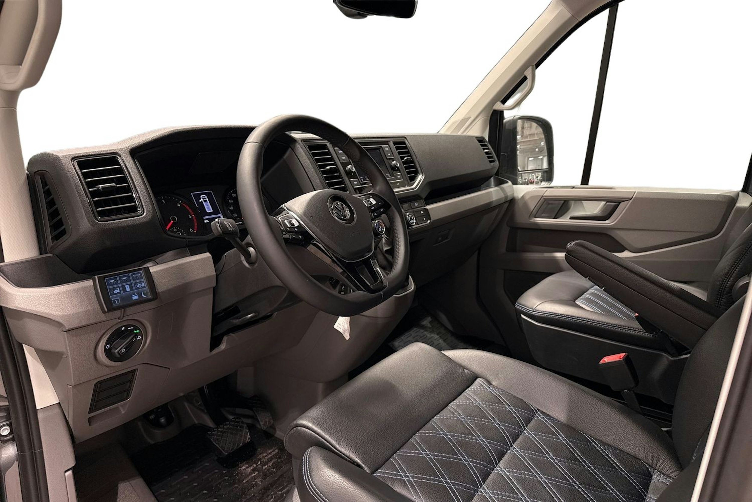 harmaa Volkswagen Crafter 2025 kuva 3.
