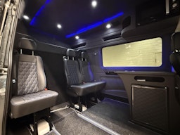 harmaa Volkswagen Crafter 2025 kuva 4.
