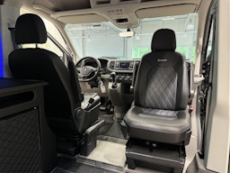 harmaa Volkswagen Crafter 2025 kuva 8.