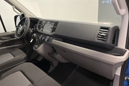sininen Volkswagen Crafter 2025 kuva 7.