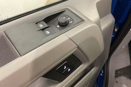 sininen Volkswagen Crafter 2025 kuva 12.