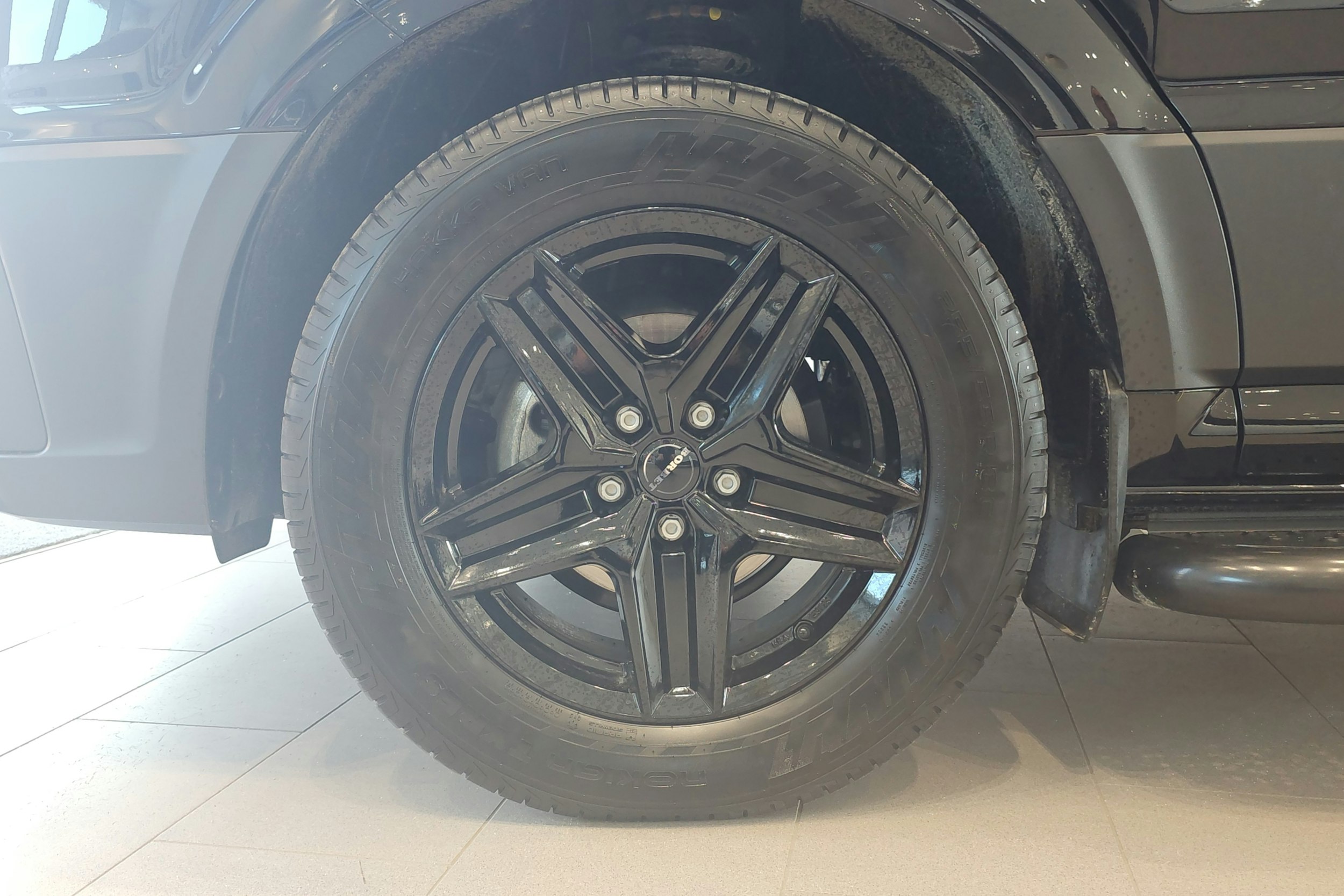 harmaa Volkswagen Crafter 2025 kuva 9.